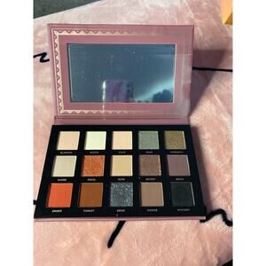 Ace beaute smoky roses Eyeshadow Palette. Swatched